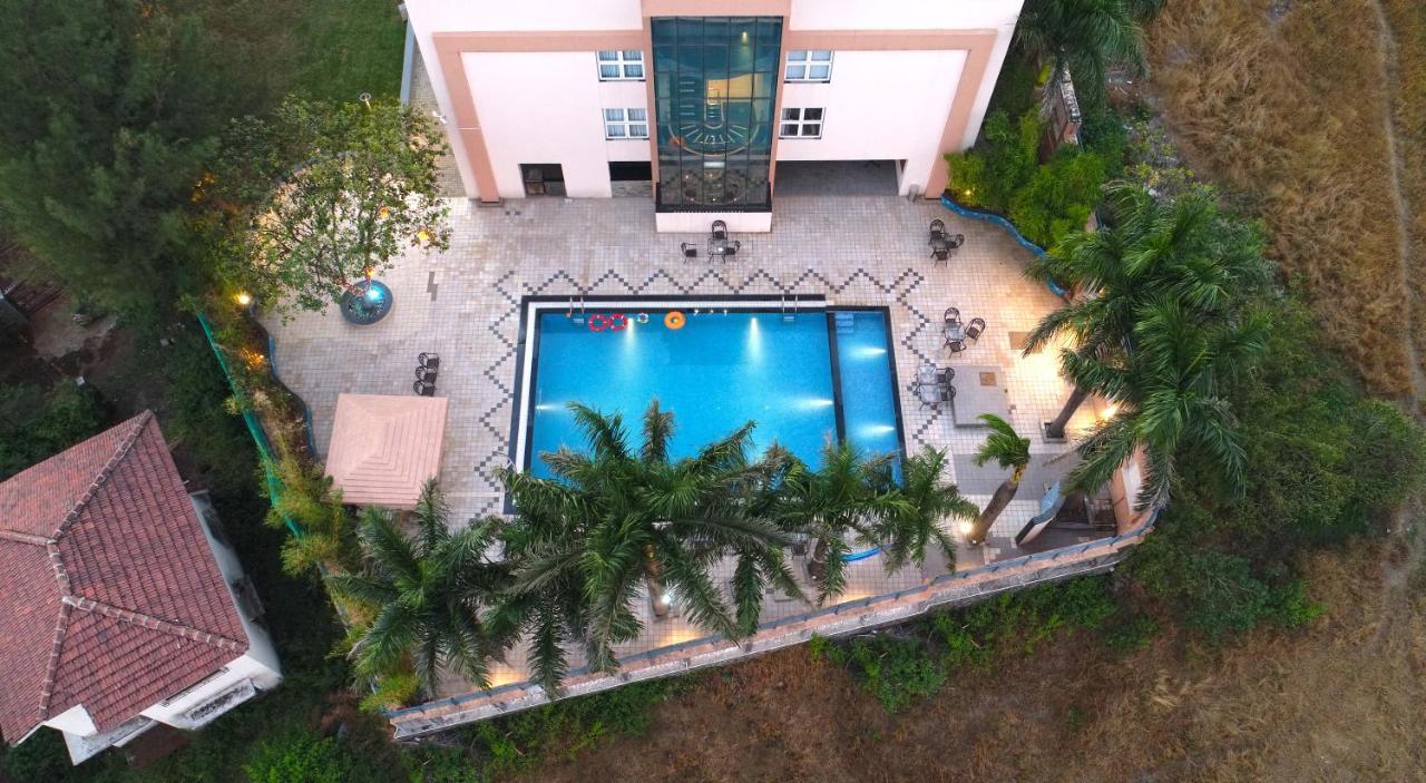 7 Apple Resort Lonavala Eksteriør bilde