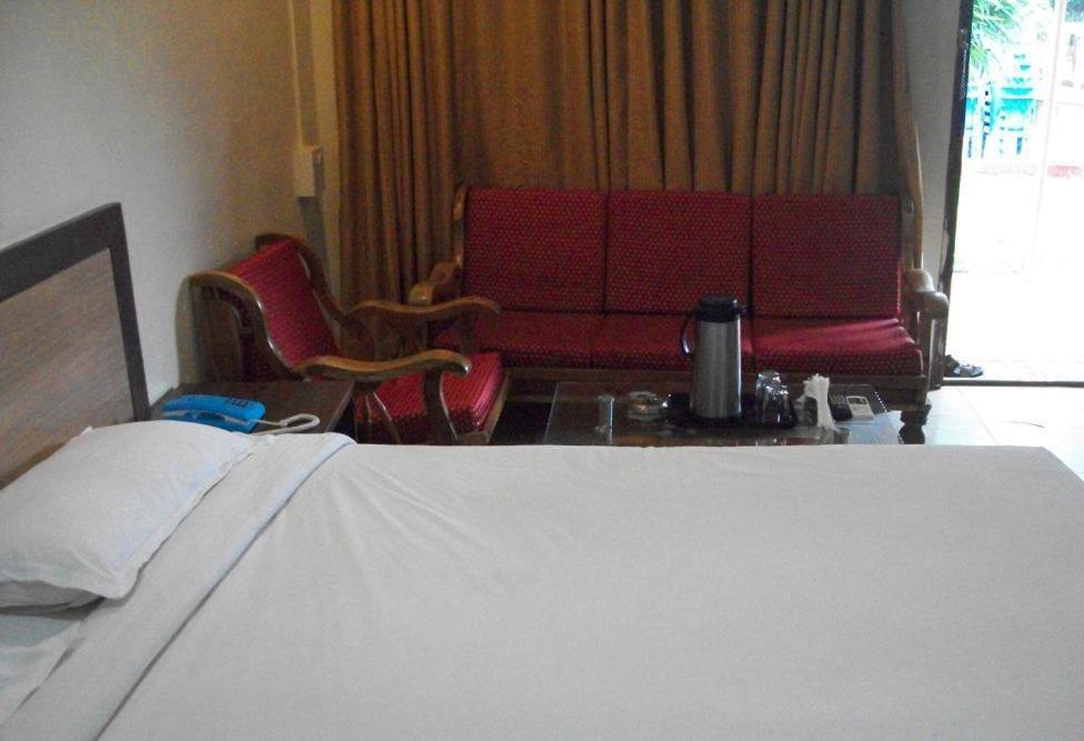 7 Apple Resort Lonavala Rom bilde