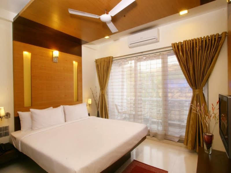 7 Apple Resort Lonavala Eksteriør bilde