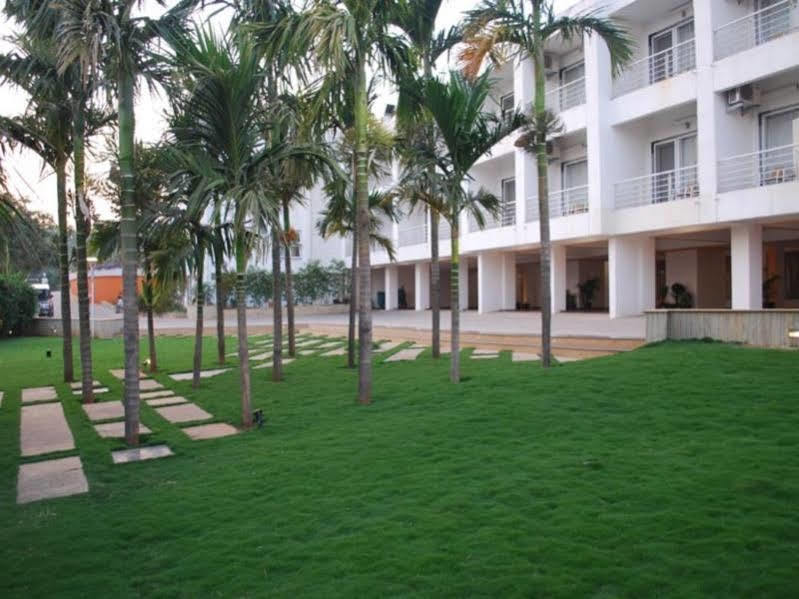 7 Apple Resort Lonavala Eksteriør bilde